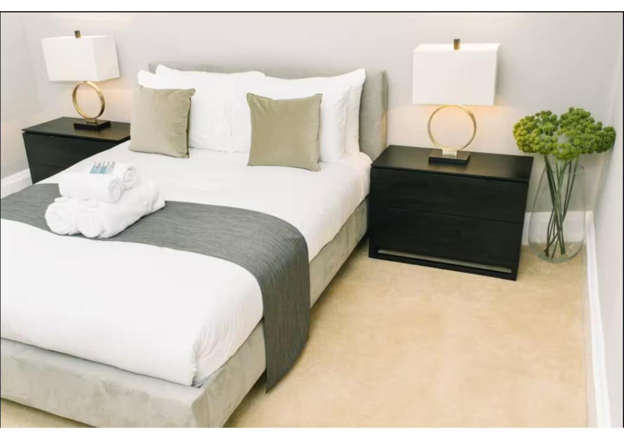 Joivy Palmerston Place Residence - Luxury City Centre Apt With Private Parking 에든버러 외부 사진